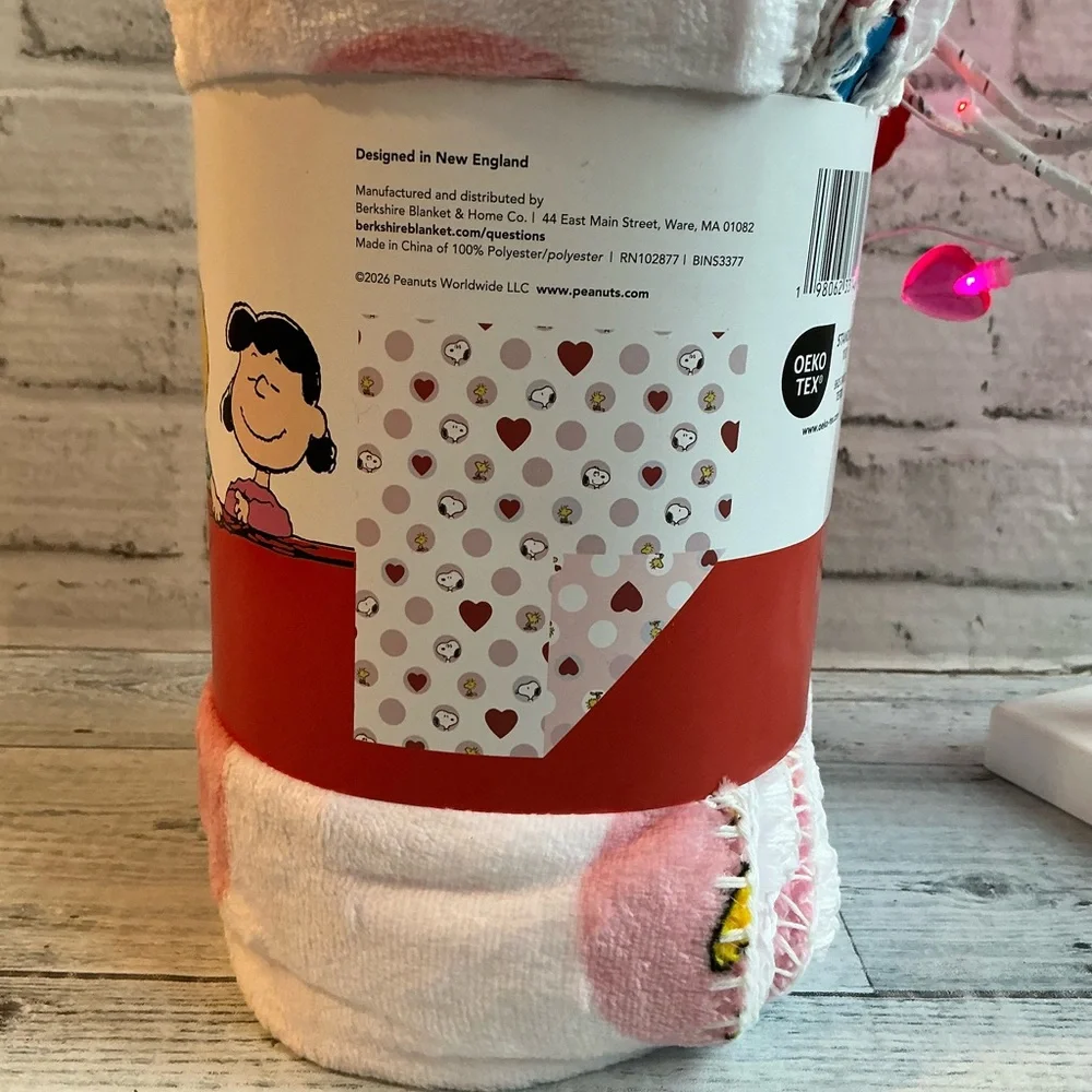 Berkshire Peanuts Snoopy And Woodstock Heart Polka Dot Reversible Throw